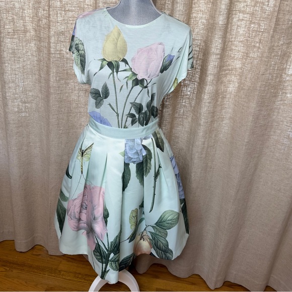 Ted Baker Floral Tee + Skirt Set, tee sz. 1, small skirt sz. 2, medium - Picture 4 of 14